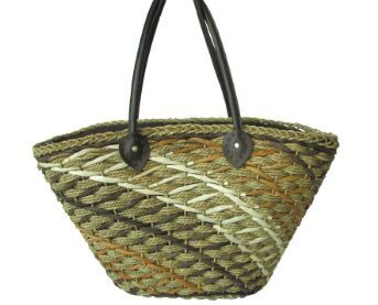 Straw beach bag with zipper