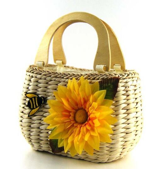 Straw handbags with flower and bee decoration cheap canada half circle handle