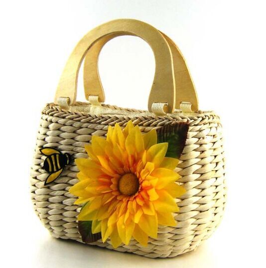 Straw handbags with flower and bee decoration cheap canada half circle handle